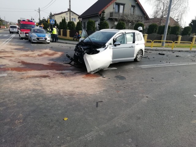 Wypadek w Jankowie Pierwszym pod Kaliszem. Dwie osoby ranne