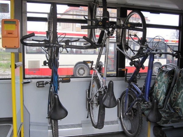Cztery wieszaki na rowery pojawią się w autobusach linii 169 z Gdańska do Osowej