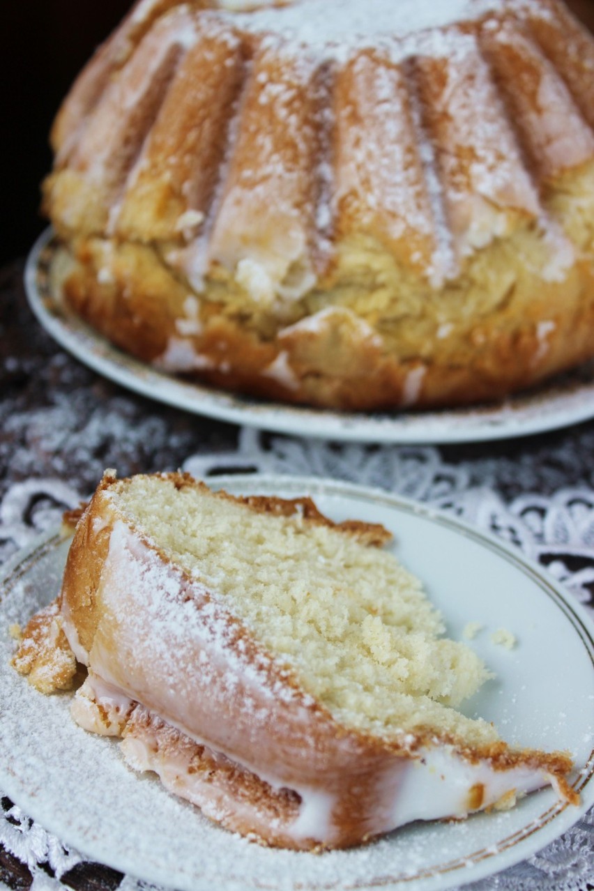 Wielkanocna babka parzona Sylwii Ładygi.
Składniki

1/2...