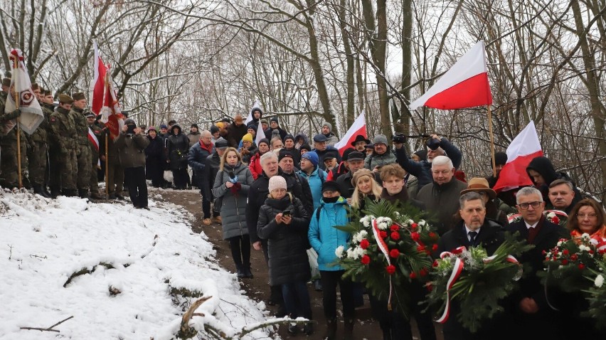 Kielczanie tłumnie uczcili 160 rocznie powstania...