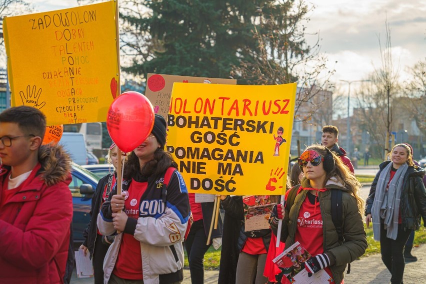 Około 200. uczniów ze szkół z terenu Nowego Sącza przeszło...