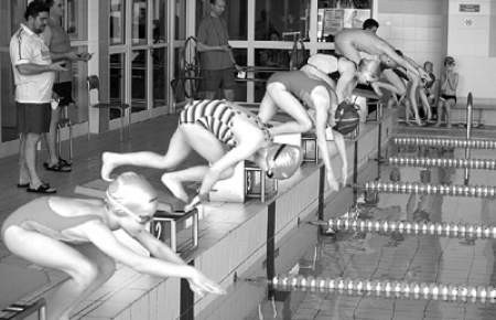 Pływanie staje się specjalnością sportową Woli.