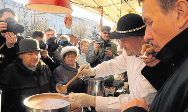 Pysznych zup można spróbować na Festiwalu  Małopolski Smak na Rynku Głównym