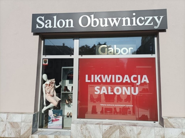 Żal patrzeć, jak z ulicy Gdańskiej w Bydgoszczy znikają kolejne sklepy...