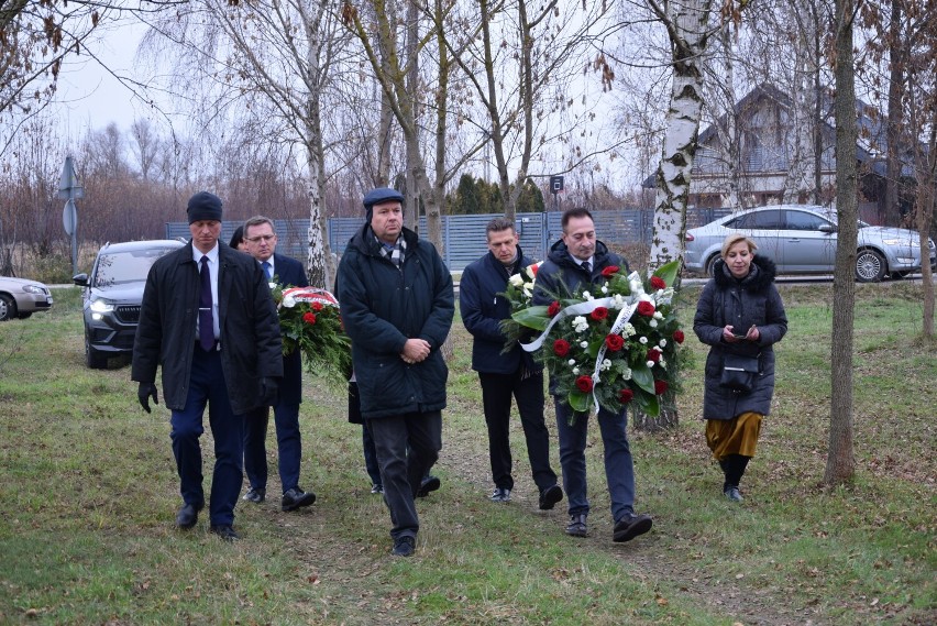 Ambasador Izraela w Polsce złożył kwiaty na Cmentarzu Żydowskim w Skierniewicach