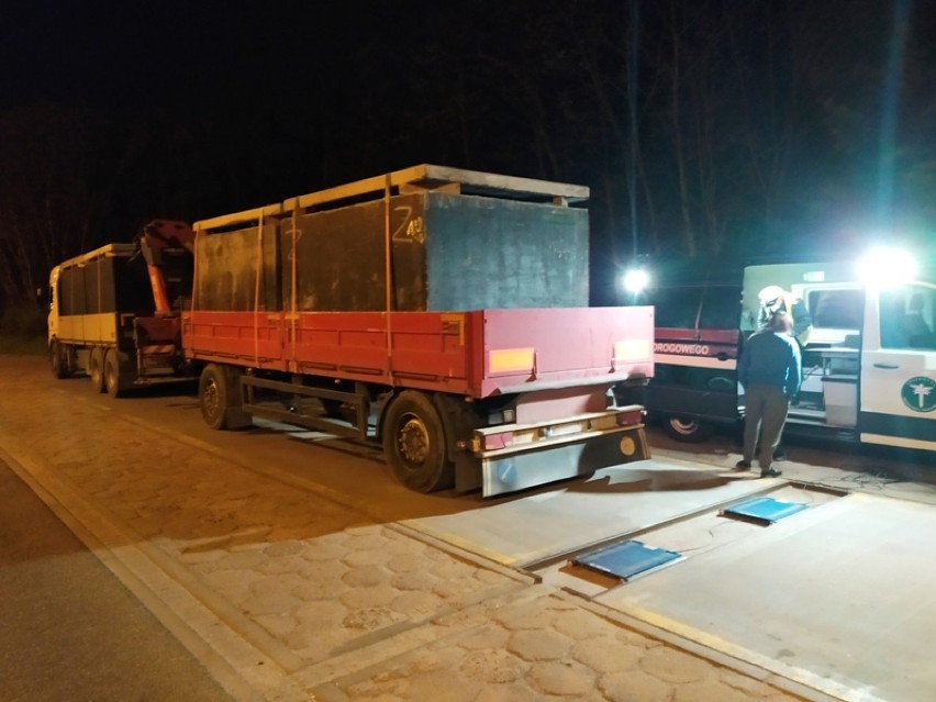 Ciężarówka z betonowym szambem zatrzymana pod Włocławkiem...