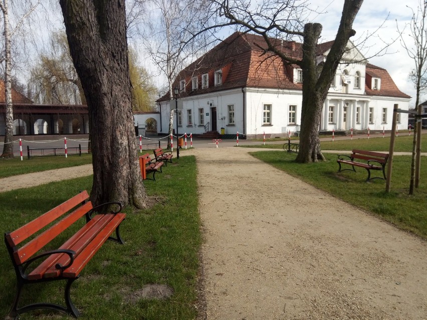 Park w Żelazkowie. Idealne miejsce na niedzielny spacer