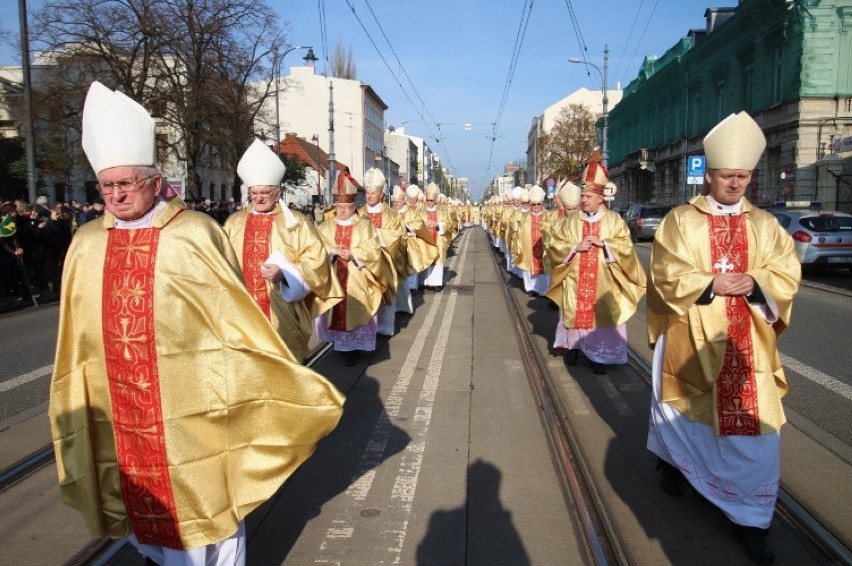 Biskupi z całej Polski przyjechali do Pabianic. Spotkali się w kościele św. Mateusza
