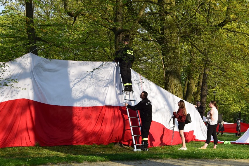 Obchody Dnia Flagi 2022 w Parku Miejskim w Skierniewicach 
