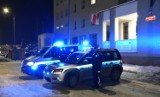 Policjanci i strażacy z Malborka oddali cześć zabitym funkcjonariuszom z Wrocławia. Rozległy się syreny radiowozów i samochodów strażackich