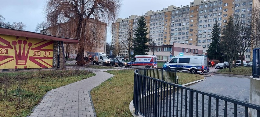 Kobieta w szpitalu po porannym wypadku w centrum Kielc