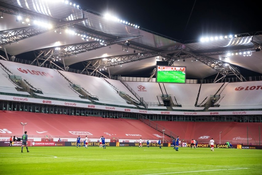 Polska - Andora 3:0. Mecz na Łazienkowskiej przy pustych trybunach. Stadion wyglądał ponuro