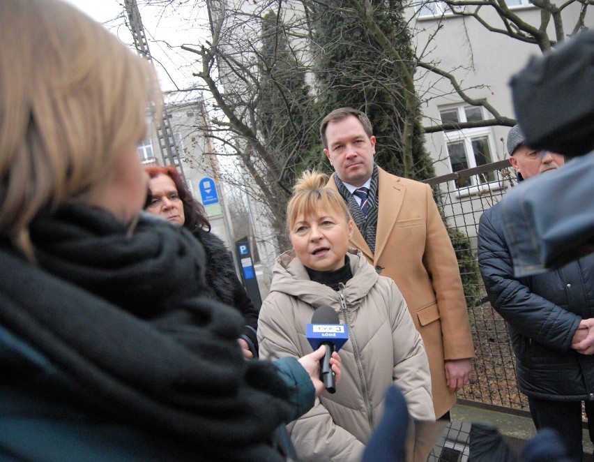 Zakaz sprzedaży samochodów spalinowych od 2035 r. Solidarna Polska w Piotrkowie nie zgadza się - ZDJĘCIA