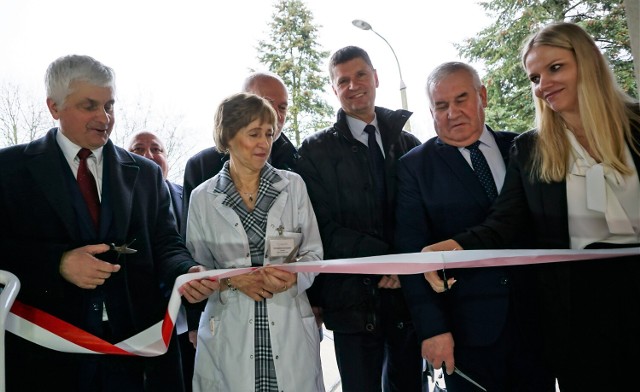 Uroczyste otwarcie zmodernizowanego laboratorium odbyło się w piątek, 24 lutego