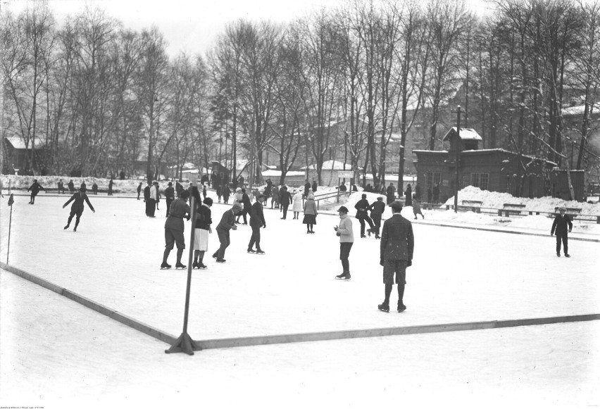 Tor łyżwiarski w Parku Krakowskim, 1927 r.