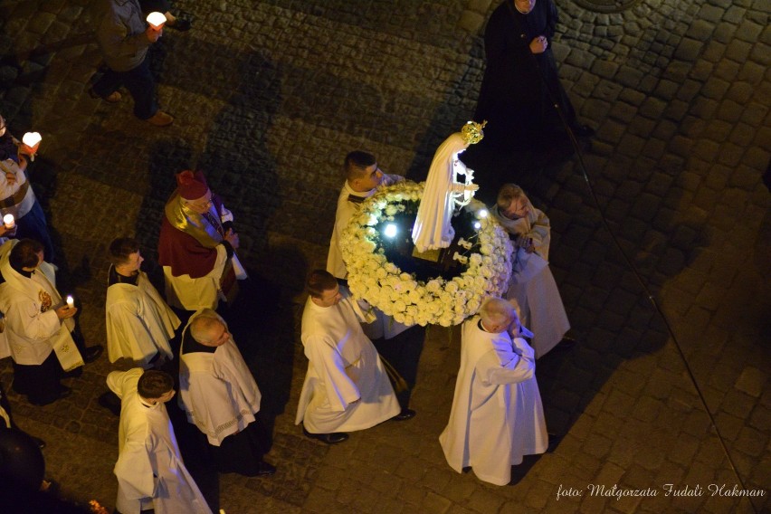 Figura Matki Bożej Fatimskiej w Żarach [ZDJĘCIA, WIDEO]