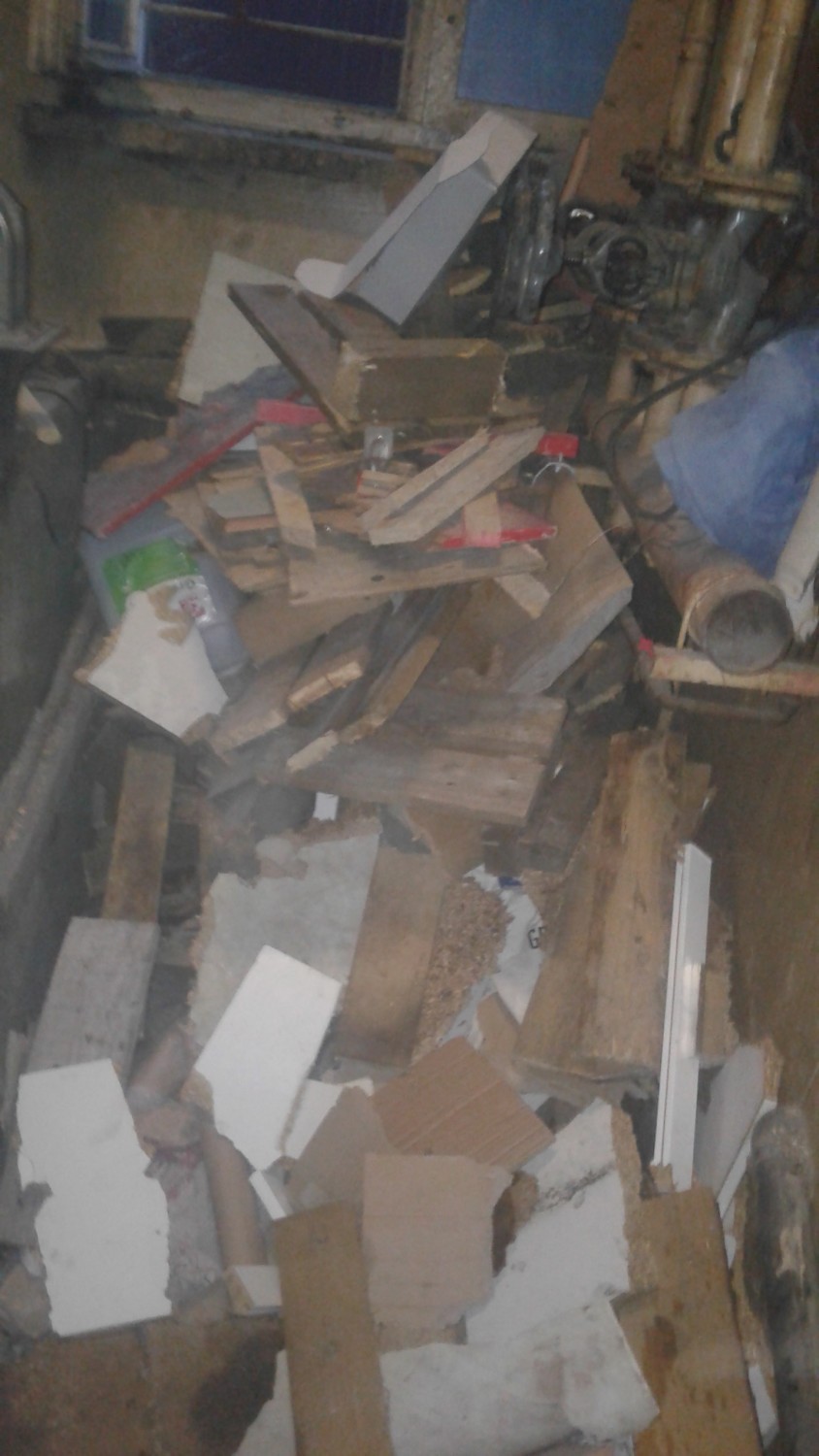 WSCHOWA. Mieszkańcy na potęgę spalają śmieci w piecach. W tym roku była ponad setka takich interwencji [ZDJĘCIA]