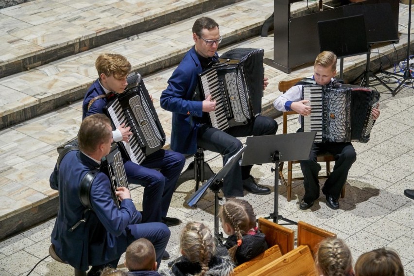 Koncer kolędy w wykonaniu uczniów PSM w Wejherowie
