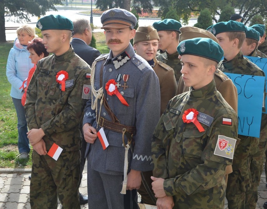 Piłsudski z Dmowskim prezentowali swoją wizję Polski na Nowym Rynku w Łowiczu [ZDJĘCIA]