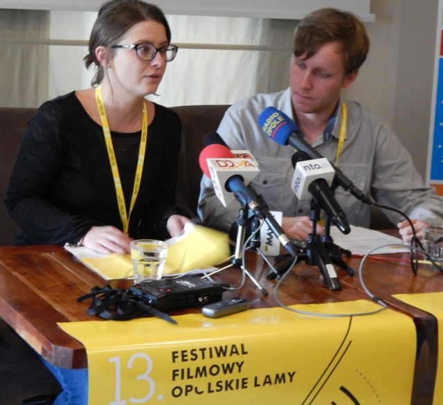Dorota Nowak i Stanisław Bitka podczas konferencji prasowej dotyczącej Festiwalu Filmowego Opolskie Lamy.