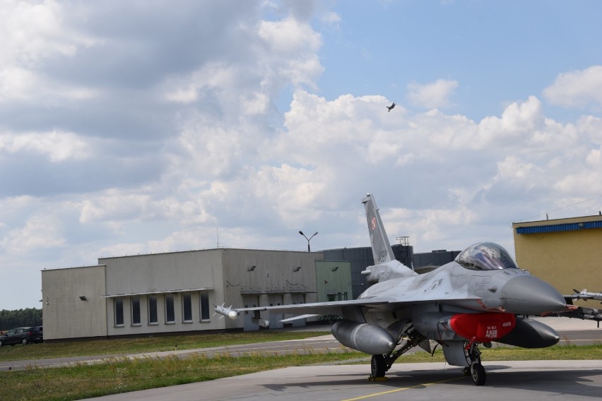 32 Baza Lotnictwa Taktycznego w Łasku szuka kandydatów do...