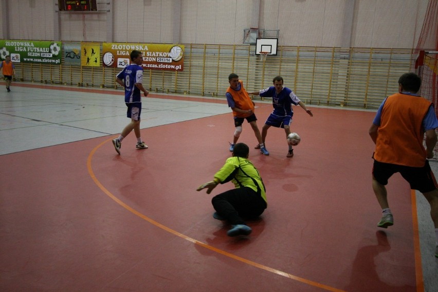 Futsal w Złotowie 2 kolejka
Unimetal - De-formacja...