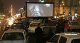 Kina samochodowe w Warszawie. Gdzie obejrzeć film, nie wychodząc z auta? [PRZEGLĄD]