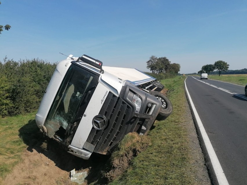 Wyciągnięcie załadowanego Tira nie jest prostą sprawą,...