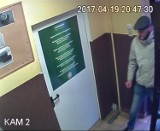 Uderzył sprzedawczynię pięścią i ukradł biżuterię. Policja publikuje wizerunek sprawcy [ZDJĘCIA, WIDEO]