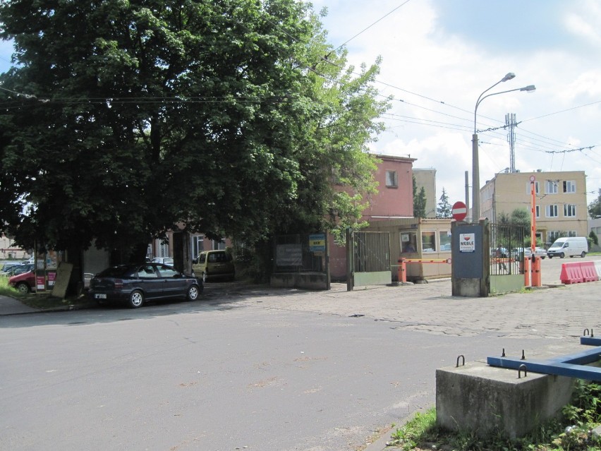 Ul. Nałęczowska: Rozbudowy nie będzie. Parking do likwidacji