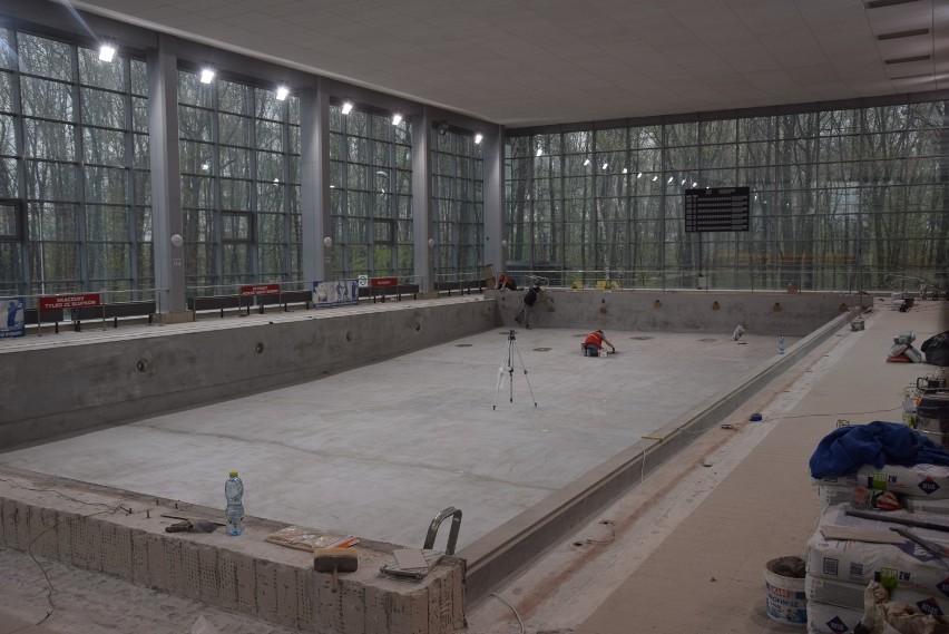 Nowy basen w Boguszowicach się rozciekł. Trwa remont
