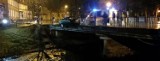 Lębork: staranowała autem barierki i zawisła na moście