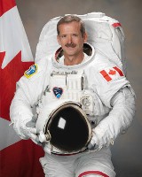 Astronauta Chris Hadfield żegna się z kosmosem piosenką Bowie'go