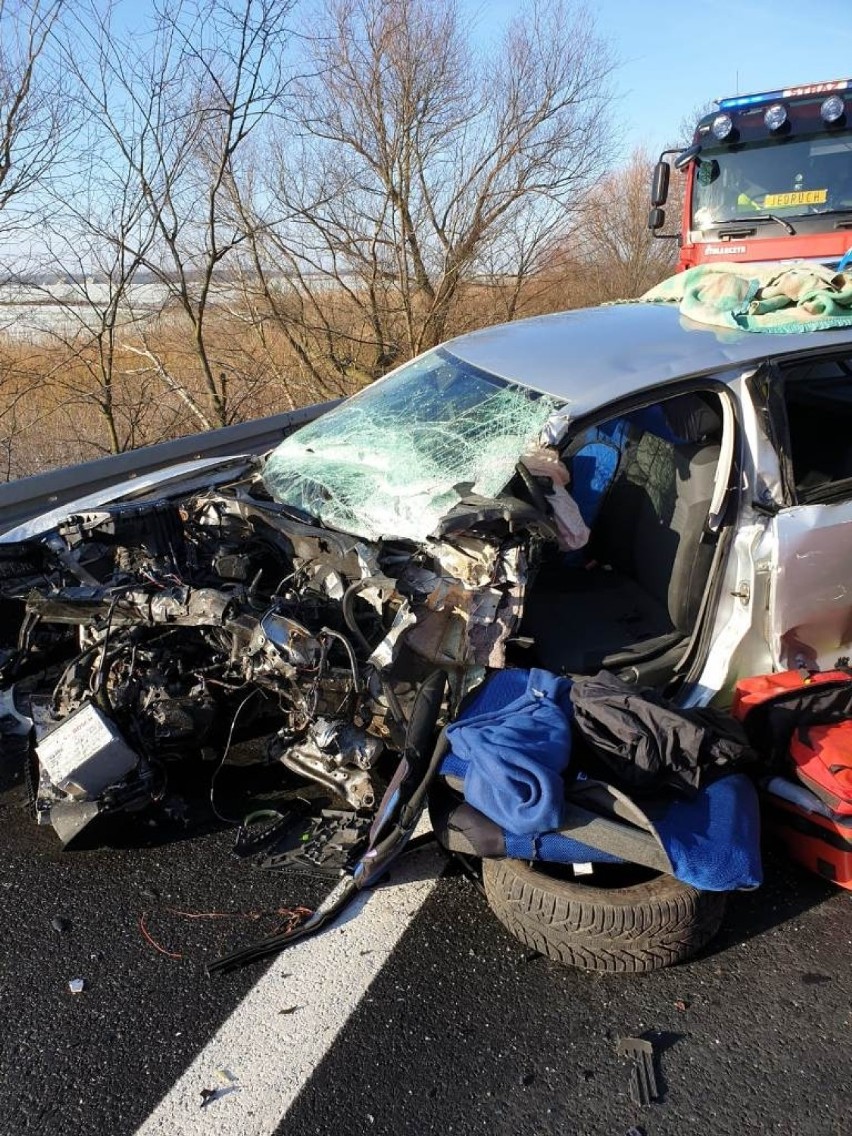 Gm. Kaźmierz. Tragiczny wypadek w Gaju Wielkim. Nie żyje jedna osoba [NOWE ZDJĘCIA]