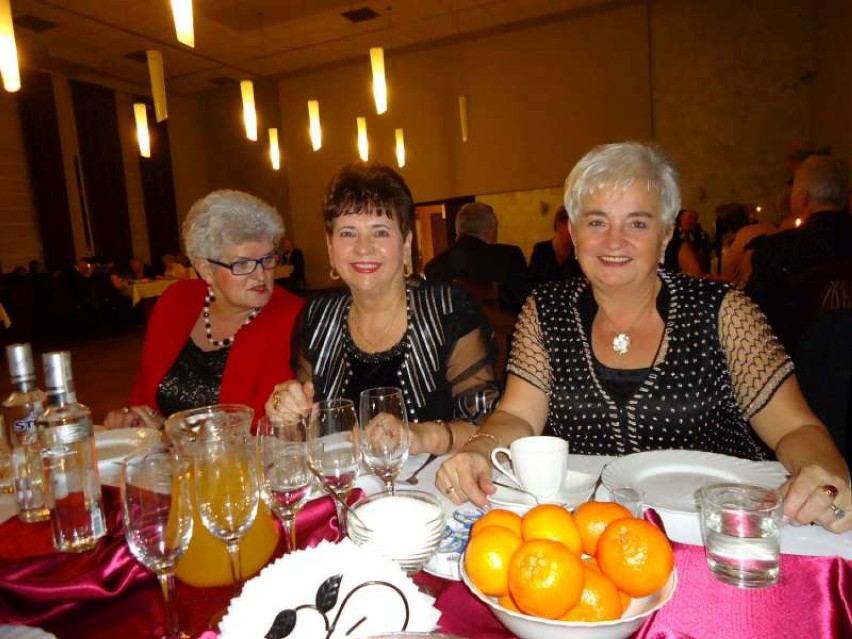 Sylwester 2014 - seniorzy szaleli w restauracji Baks