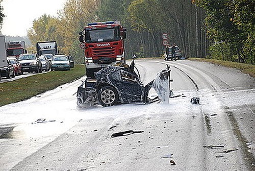 Dąbrowa Górnicza: Groźny wypadek na DK 94. 6 osób rannych [ZDJĘCIA]