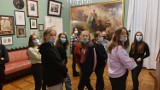 Uczniowie SP nr 8 w Krotoszynie odwiedzili Muzeum Adama Mickiewicza w Śmiełowie