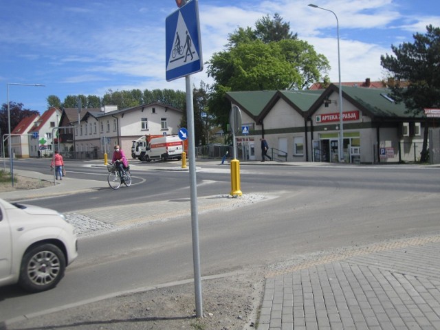 Na ulicy Wilczej w Ustce ułożono nową nawierzchnię z masy bitumicznej. To efekt remontu DW 203, przebiegającej przez ulicę Darłowską.