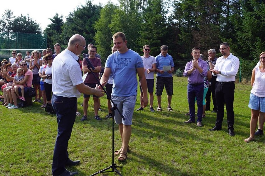 Przyłęk: Piknik rodzinno - sportowy oraz otwarcie boiska