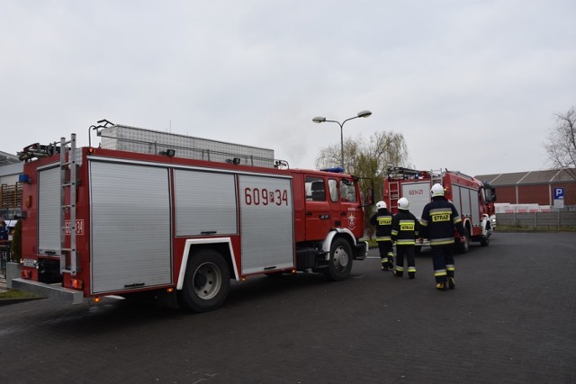 Niegroźny pożar na stacji paliw przy ul. Gostyńskiej