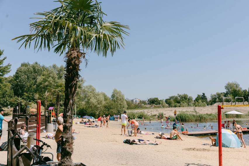 Żwirownia i zimna woda - dziś marzenie każdego. Zobacz, jak wypoczywają szczęściarze (FOTO)