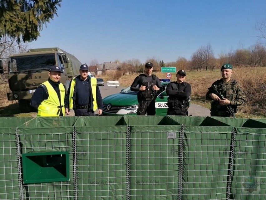 Opolscy policjanci pilnują teraz również granic.