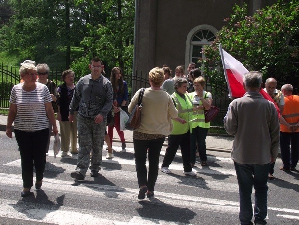 Biedrzychowice: Blokada drogi z Jeleniej Góry do Zgorzelca (ZDJĘCIA)