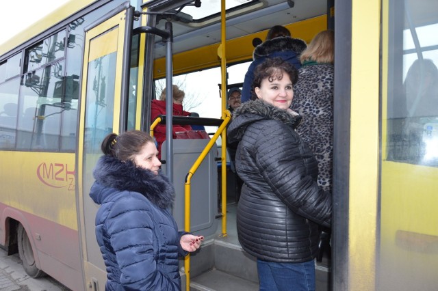 Jesteśmy zachwyceni  uruchomieniem linii na strefę przemysłową- mówią panie pracujące w żagańskim Bartexie.