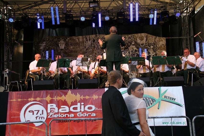 Winobranie 2011 i ślub - Orkiestra Zastalu zagrała ''Sto lat!"