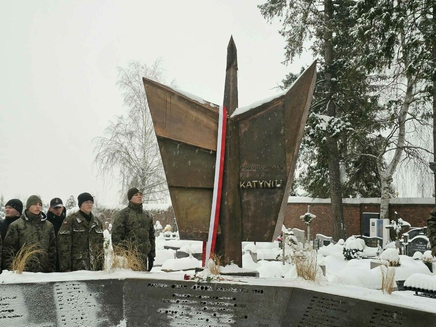 Odsłonięcie Pomnika Katyńskiego w Nowym Targu