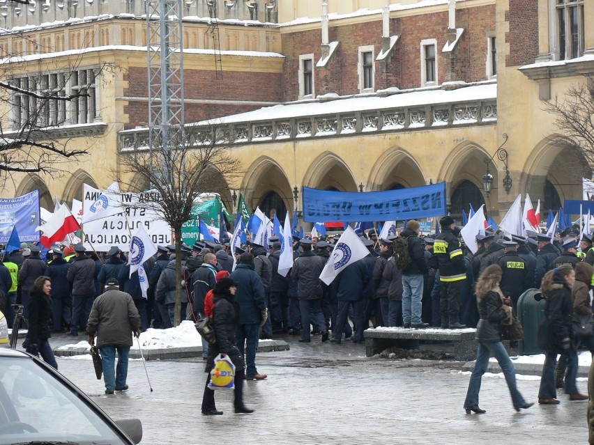 Miejscem zbiórki był Rynek GłównyFot. Mateusz Kozłowski