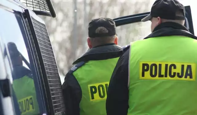 Policja w Brzesku zatrzymała dwóch przestępców poszukiwanych listami gończymi