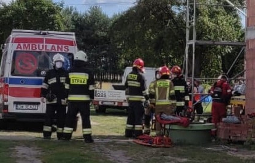 Wypadek w Ciasnej. Mężczyzna spadł z rusztowania