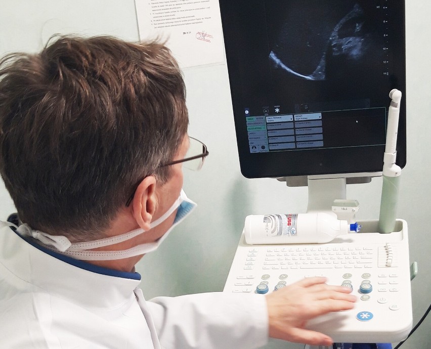 Nowy sprzęt do badań USG dla oddziału urologii w szpitalu w Krośnie pozwala na szybszą diagnostykę pacjentów z nowotworem